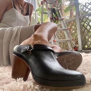 Dansko heeled leather clog size 41